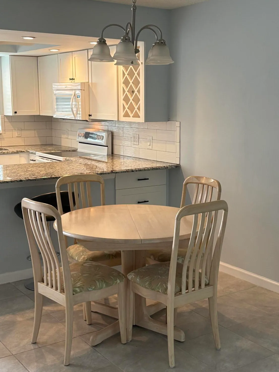 Property Slideshow image 7 of 21 | 2950 se ocean blvd 34-5, Stuart, FL, 34996