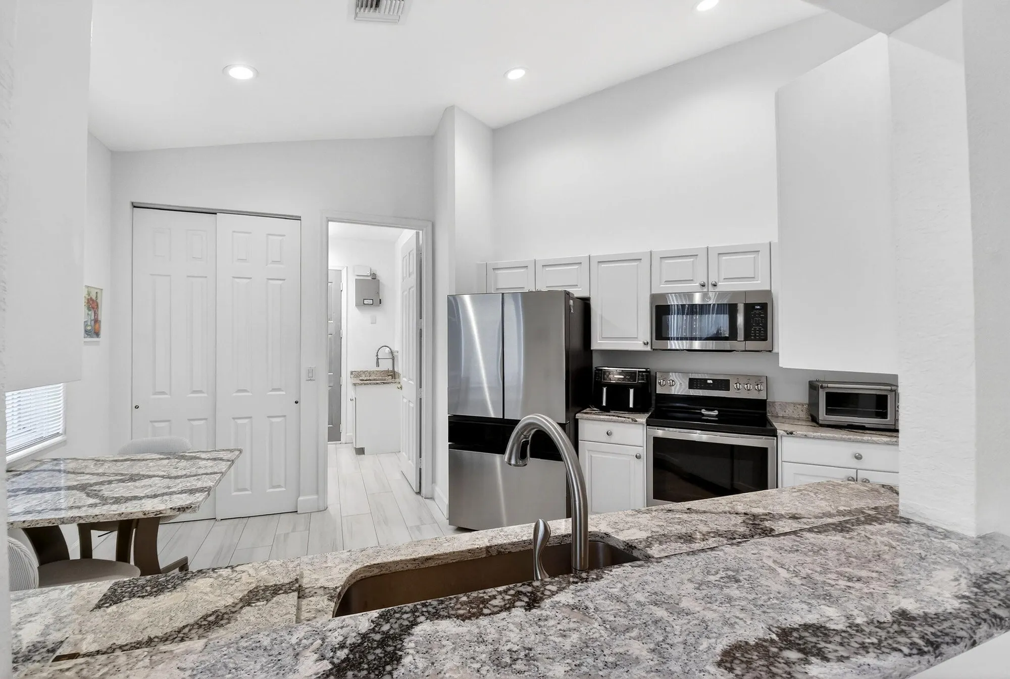 Property Slideshow image 16 of 61 | 8099 bellafiore way, Boynton Beach, FL, 33472