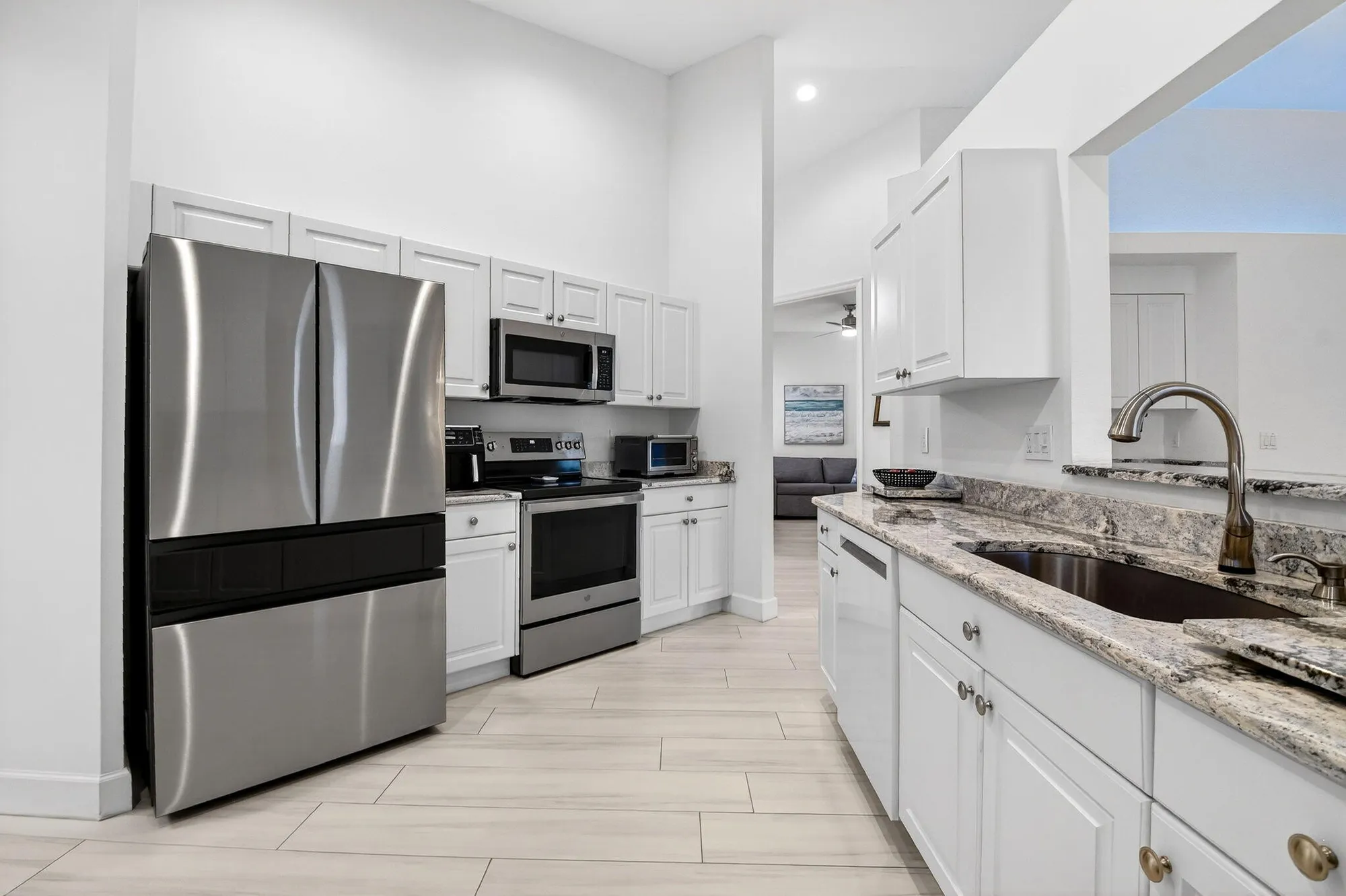 Property Slideshow image 19 of 61 | 8099 bellafiore way, Boynton Beach, FL, 33472