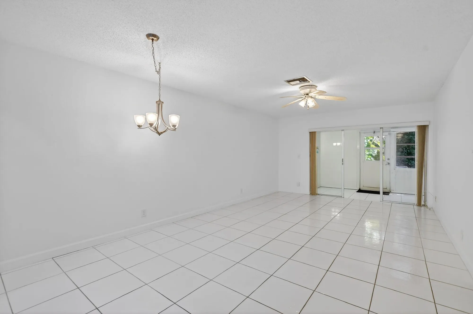 Property Slideshow image 2 of 45 | 13942 via flora b, Delray Beach, FL, 33484