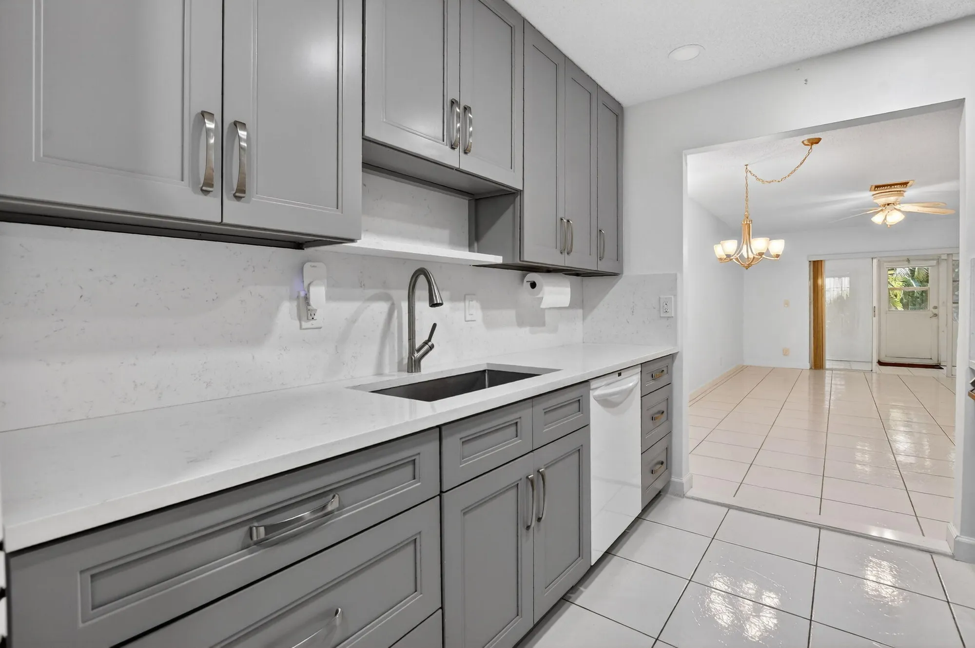 Property Slideshow image 10 of 45 | 13942 via flora b, Delray Beach, FL, 33484