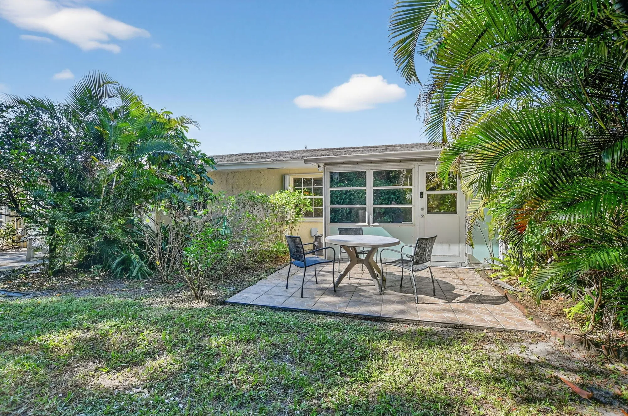 Property Slideshow image 27 of 45 | 13942 via flora b, Delray Beach, FL, 33484