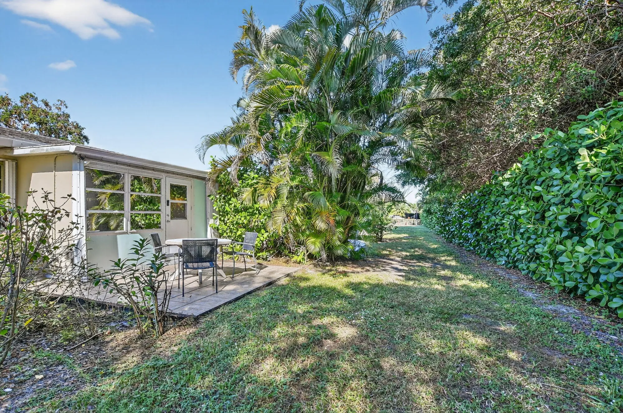 Property Slideshow image 25 of 45 | 13942 via flora b, Delray Beach, FL, 33484