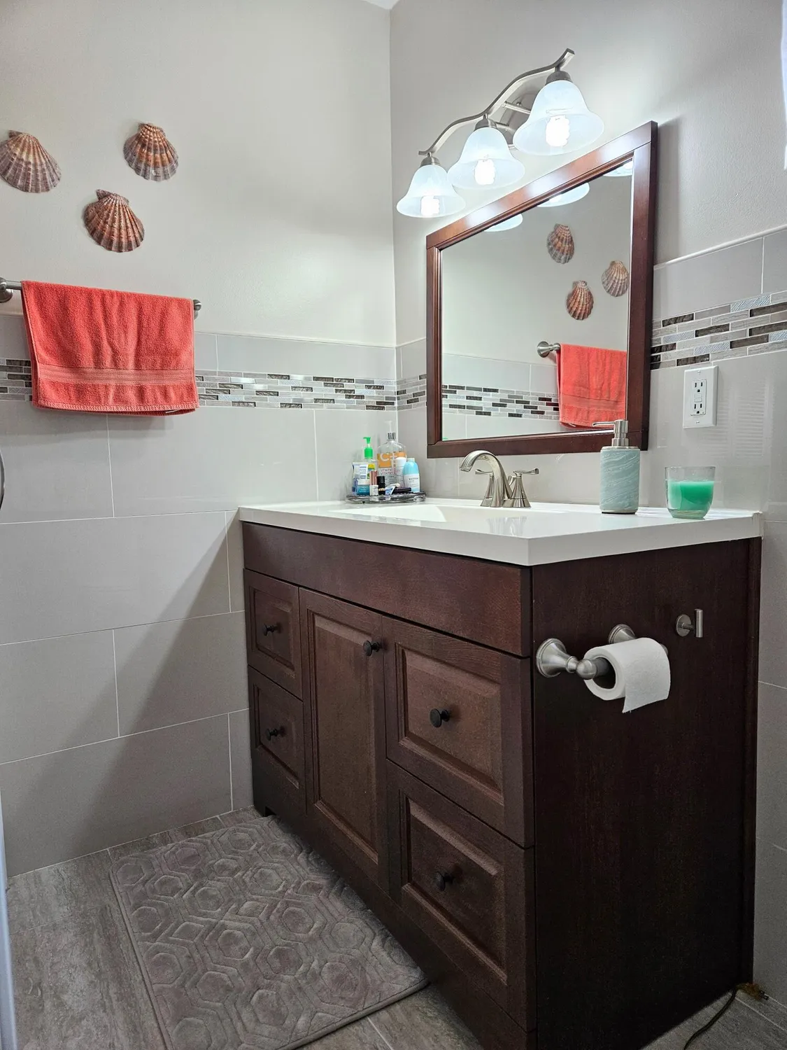 Property Slideshow image 13 of 25 | 2920 crosley dr b, West Palm Beach, FL, 33415