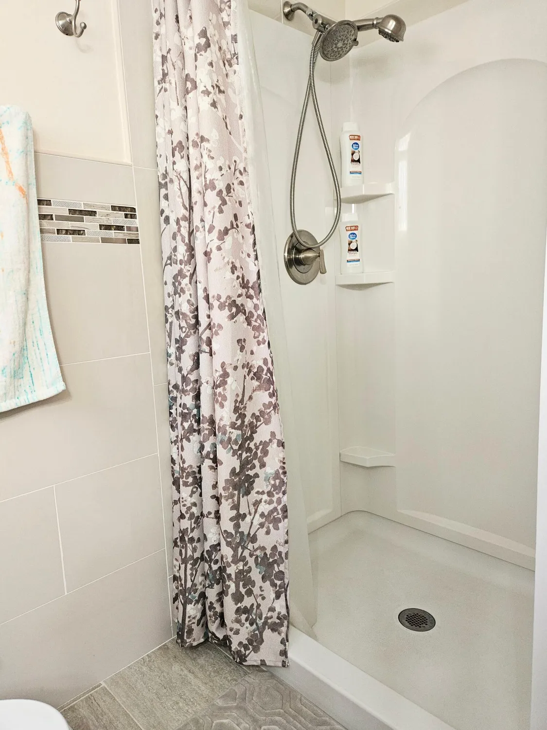 Property Slideshow image 16 of 25 | 2920 crosley dr b, West Palm Beach, FL, 33415