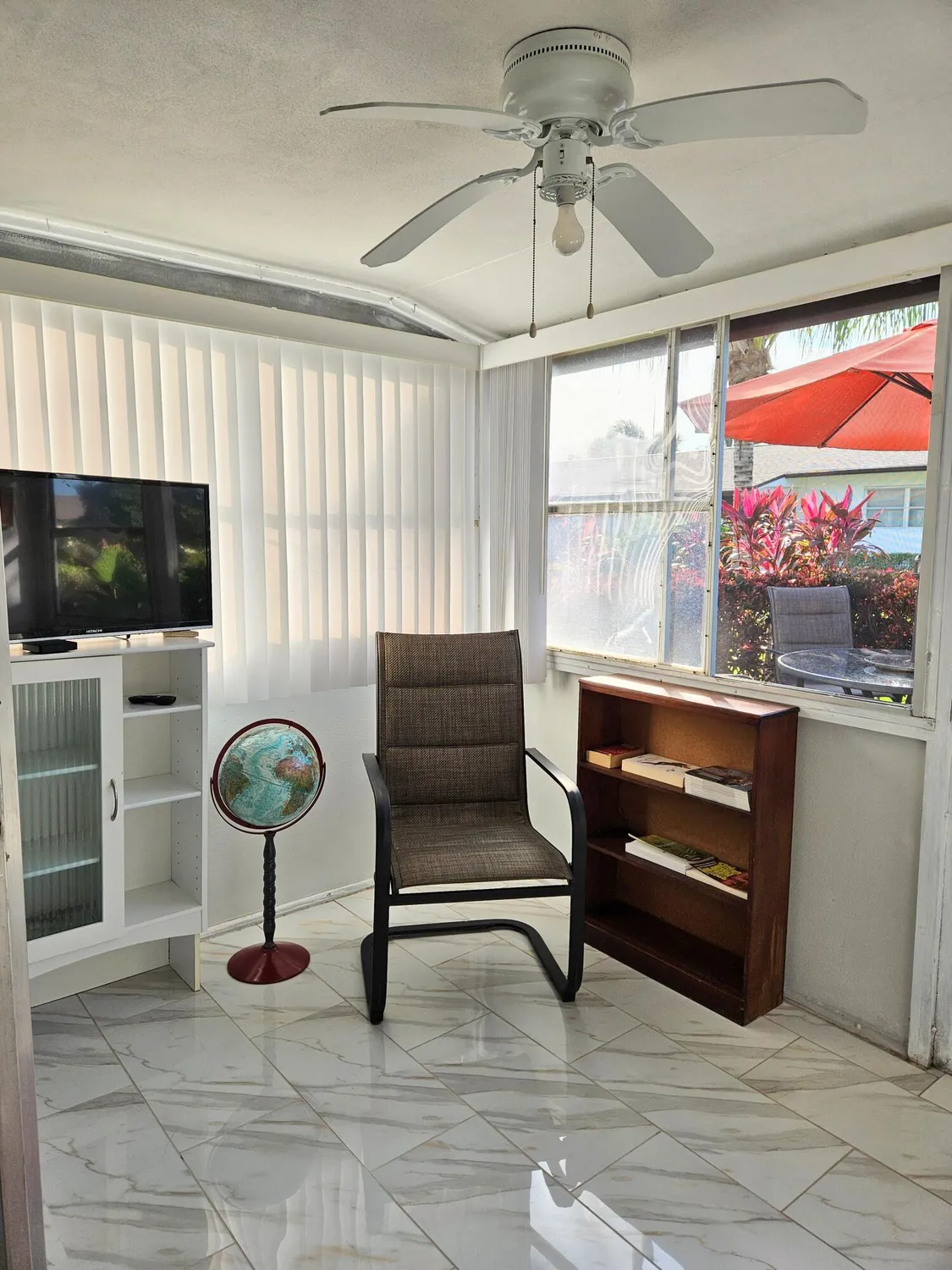 Property Slideshow image 17 of 25 | 2920 crosley dr b, West Palm Beach, FL, 33415