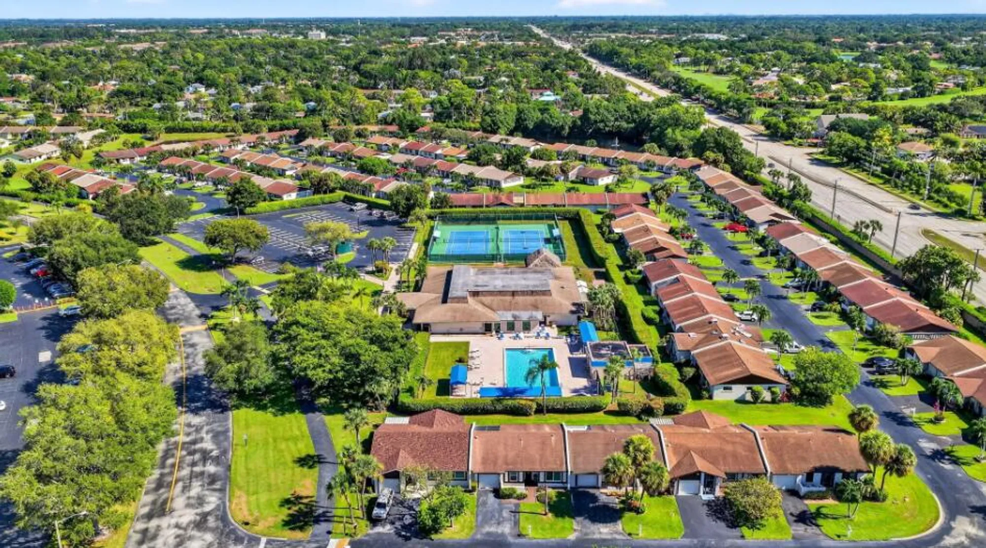 Property Slideshow image 15 of 18 | 15548 bottlebrush cir, Delray Beach, FL, 33484