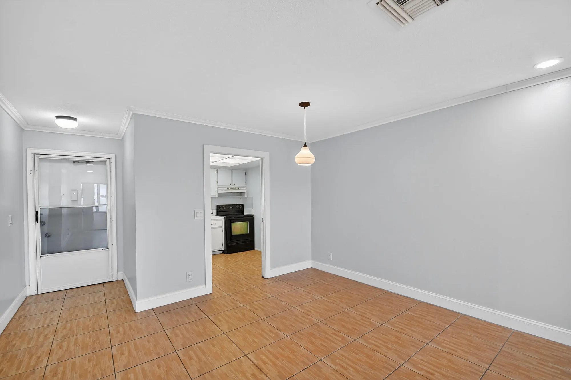 Property Slideshow image 6 of 54 | 2667 dudley dr b, West Palm Beach, FL, 33415