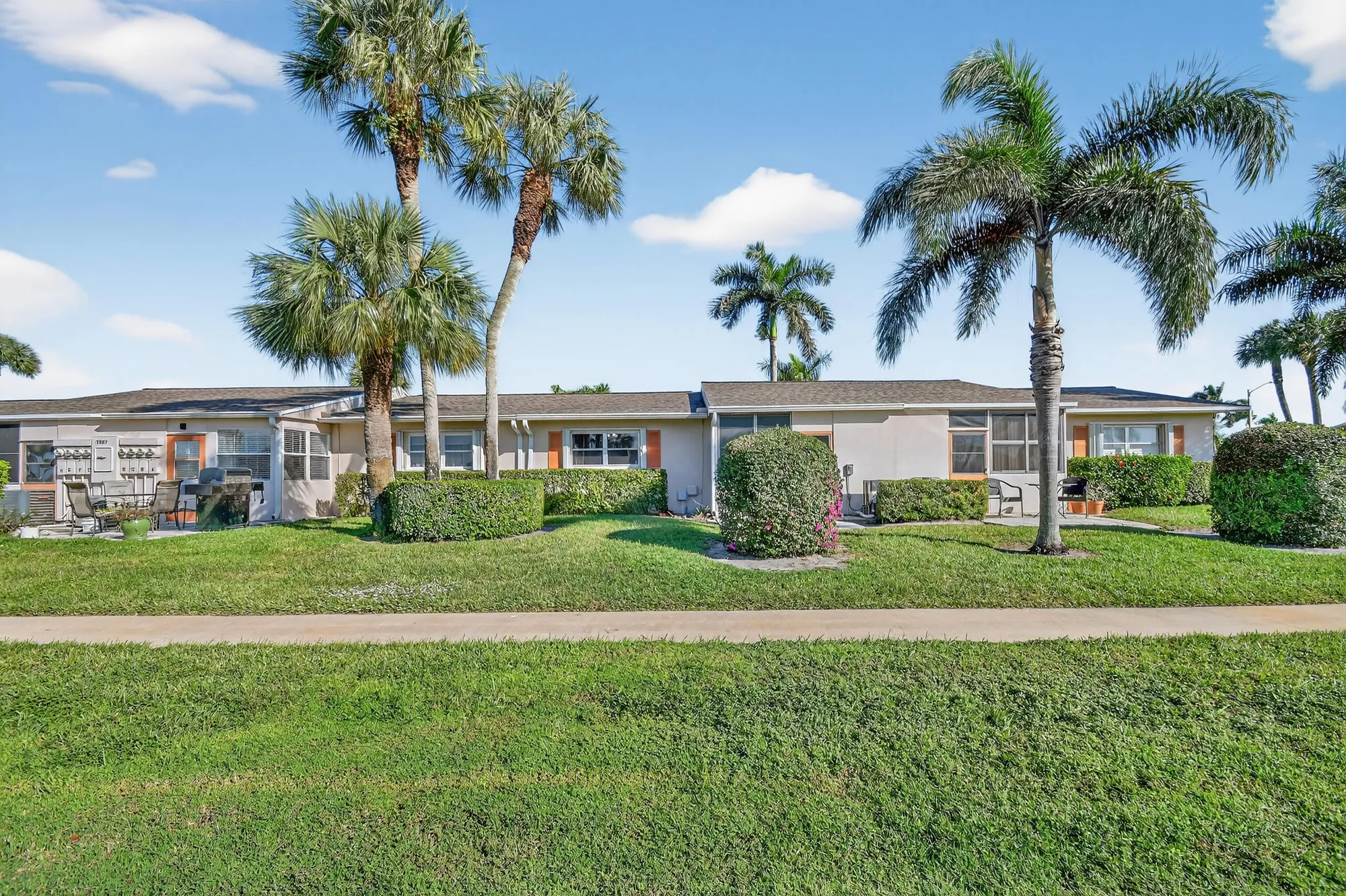 Property Slideshow image 31 of 54 | 2667 dudley dr b, West Palm Beach, FL, 33415