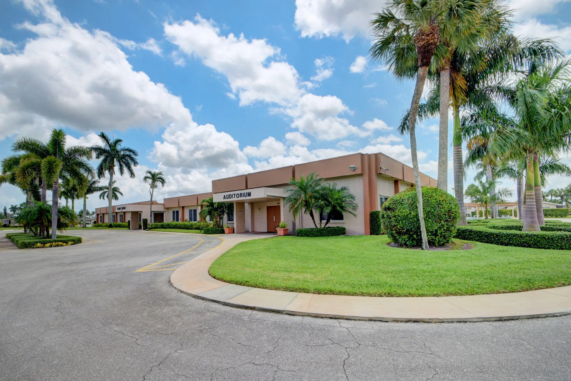 Property Slideshow image 51 of 54 | 2667 dudley dr b, West Palm Beach, FL, 33415