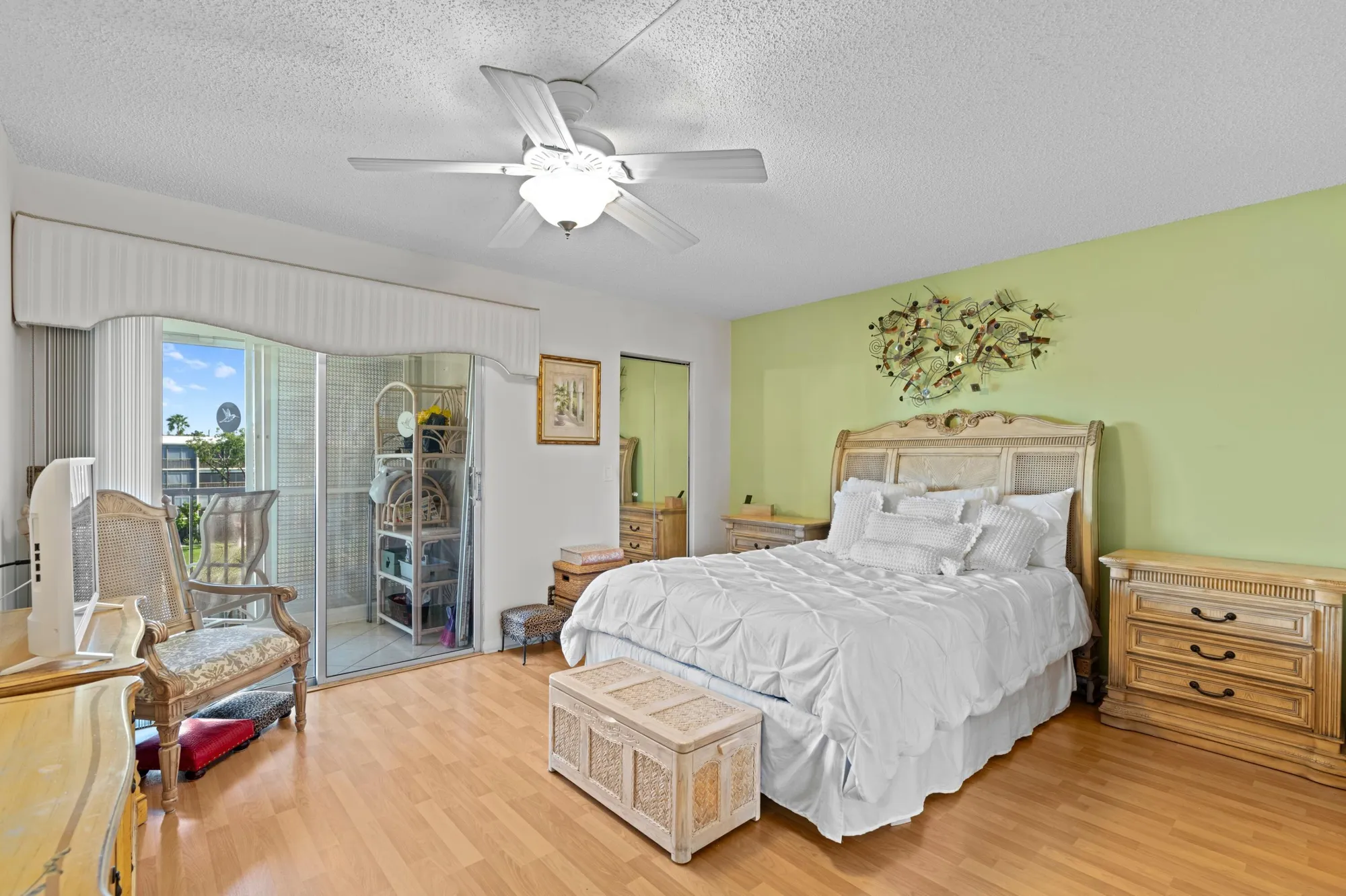 Property Slideshow image 14 of 42 | 14360 strathmore ln 404, Delray Beach, FL, 33446