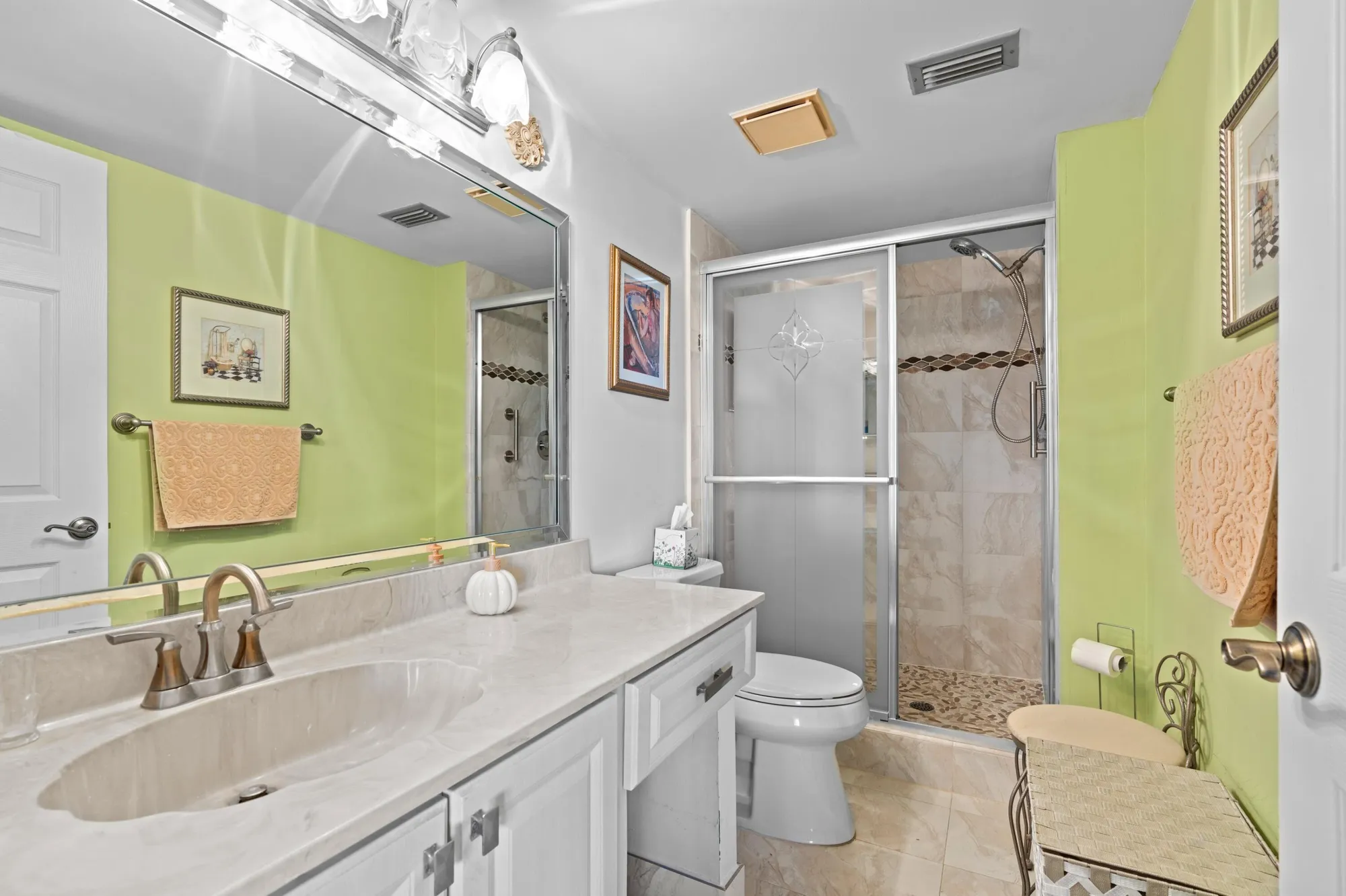 Property Slideshow image 15 of 42 | 14360 strathmore ln 404, Delray Beach, FL, 33446