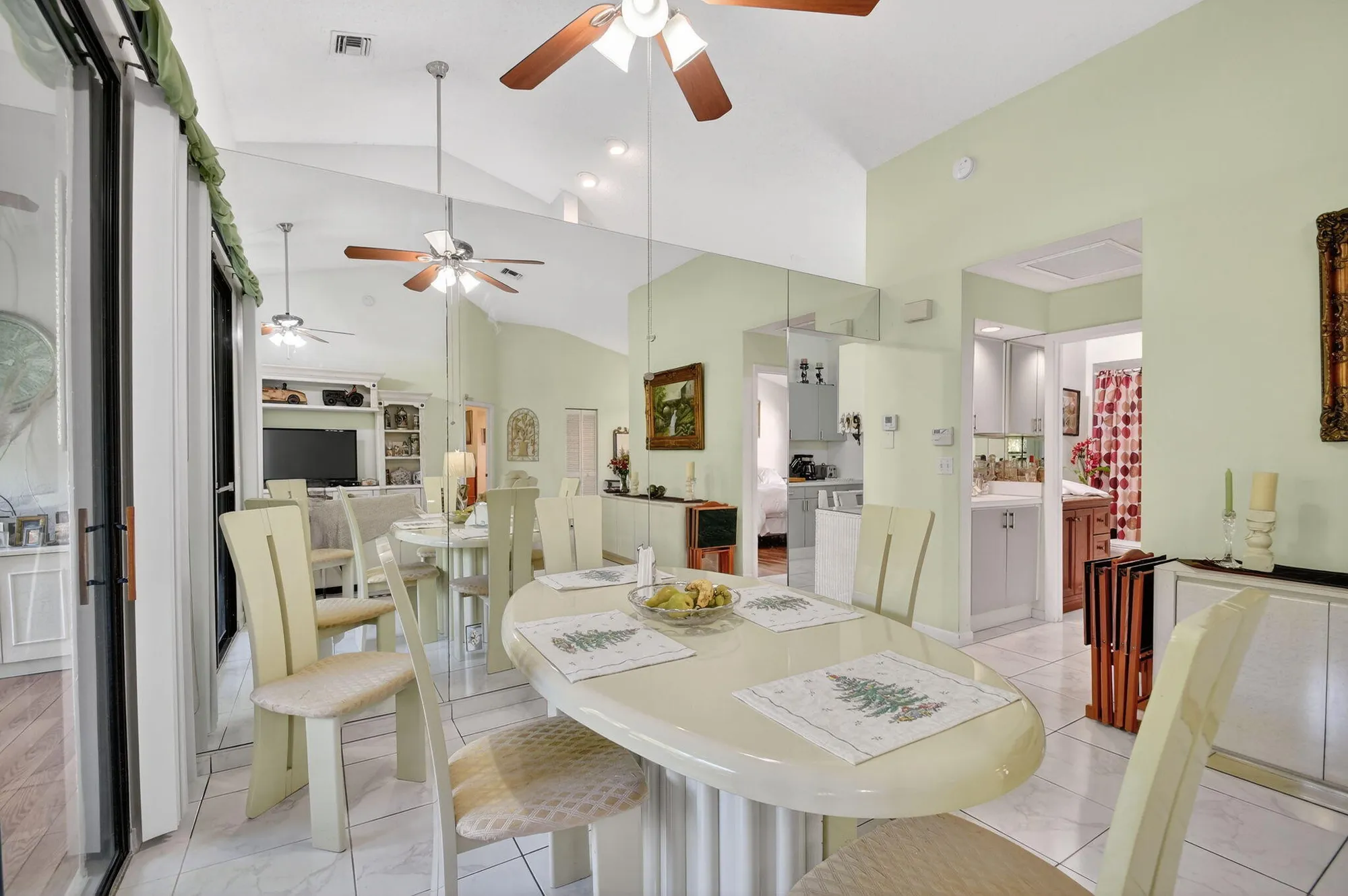 Property Slideshow image 14 of 91 | 7147 le chalet blvd, Boynton Beach, FL, 33472