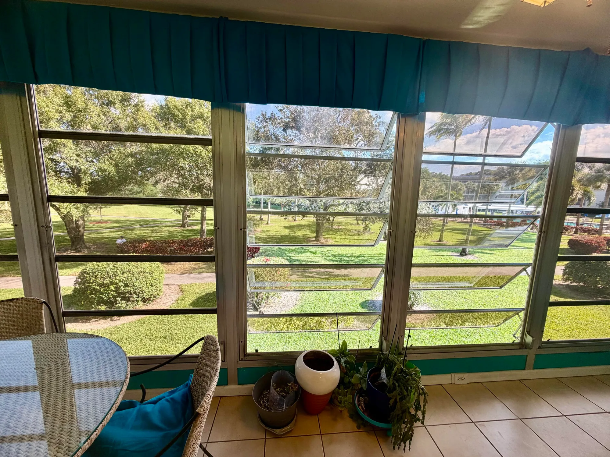 Property Slideshow image 1 of 54 | 2901 victoria cir d2, Coconut Creek, FL, 33066