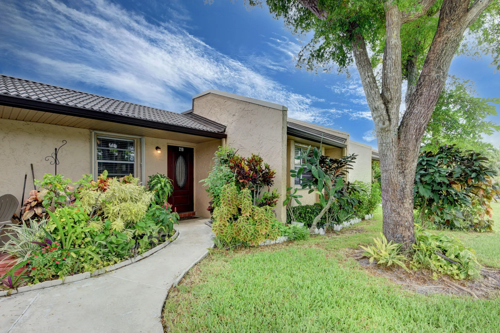 Property Slideshow image 19 of 64 | 219 lake meryl dr, West Palm Beach, FL, 33411