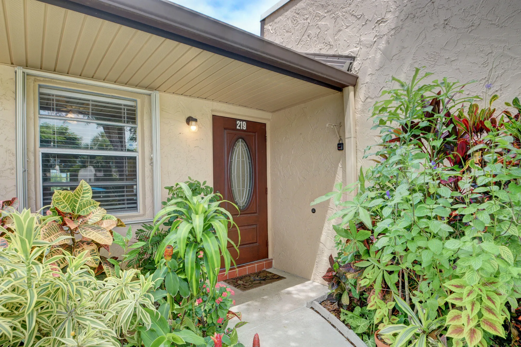 Property Slideshow image 24 of 64 | 219 lake meryl dr, West Palm Beach, FL, 33411