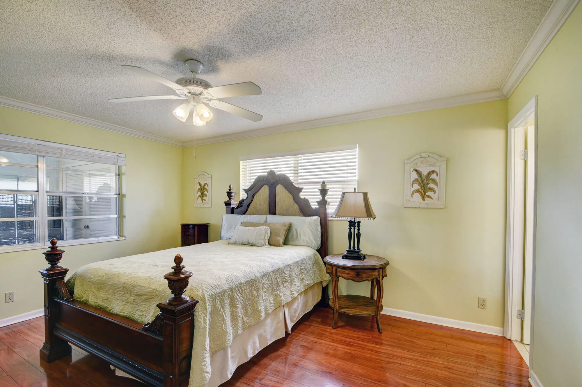 Property Slideshow image 9 of 64 | 219 lake meryl dr, West Palm Beach, FL, 33411