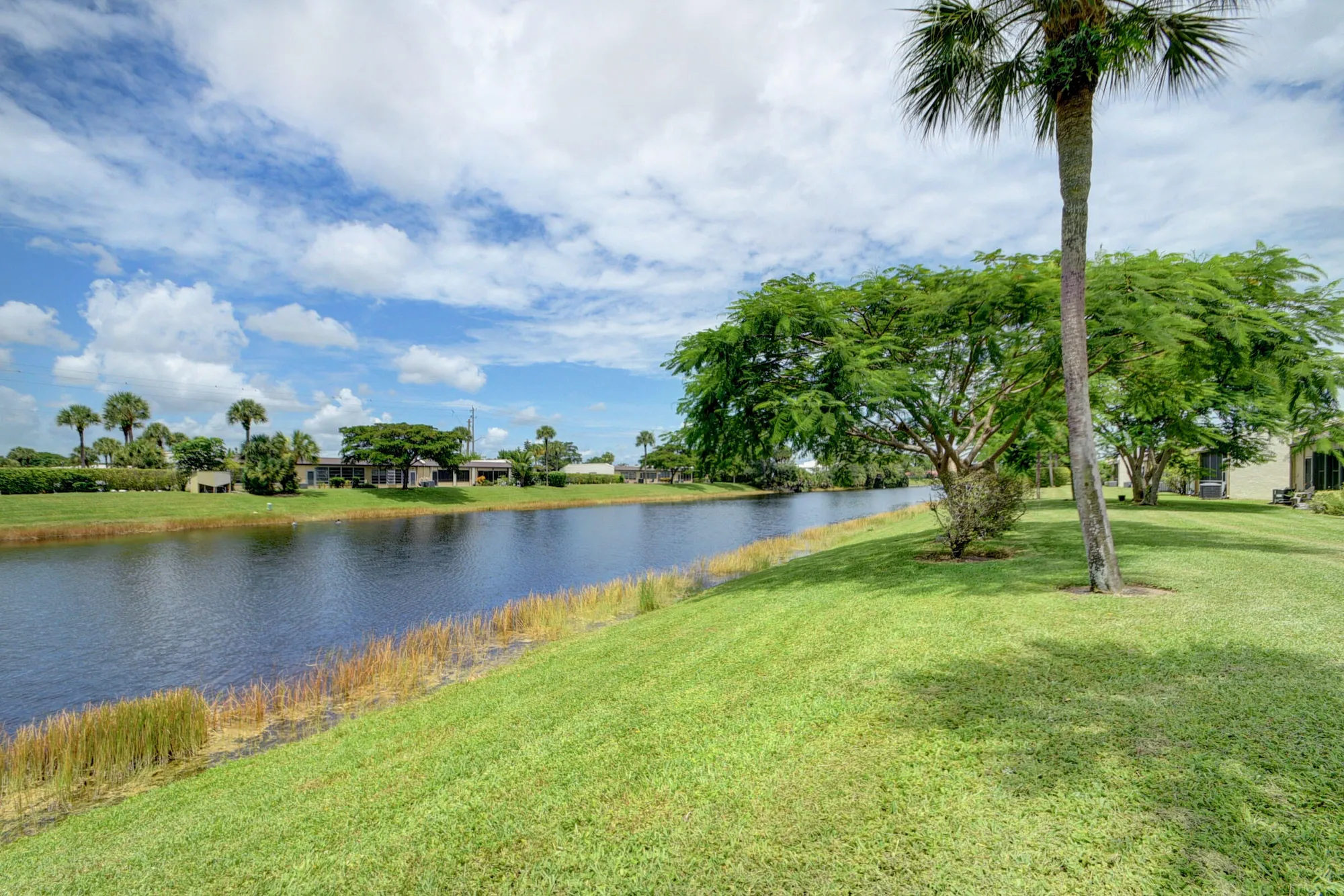 Property Slideshow image 31 of 64 | 219 lake meryl dr, West Palm Beach, FL, 33411