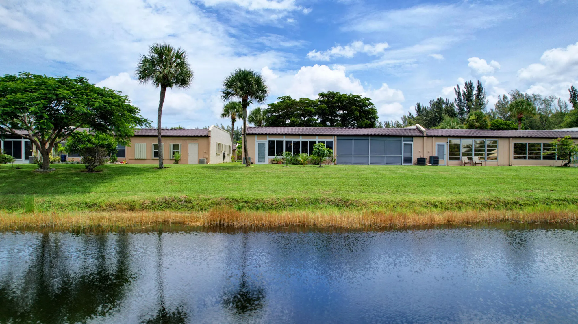 Property Slideshow image 35 of 64 | 219 lake meryl dr, West Palm Beach, FL, 33411