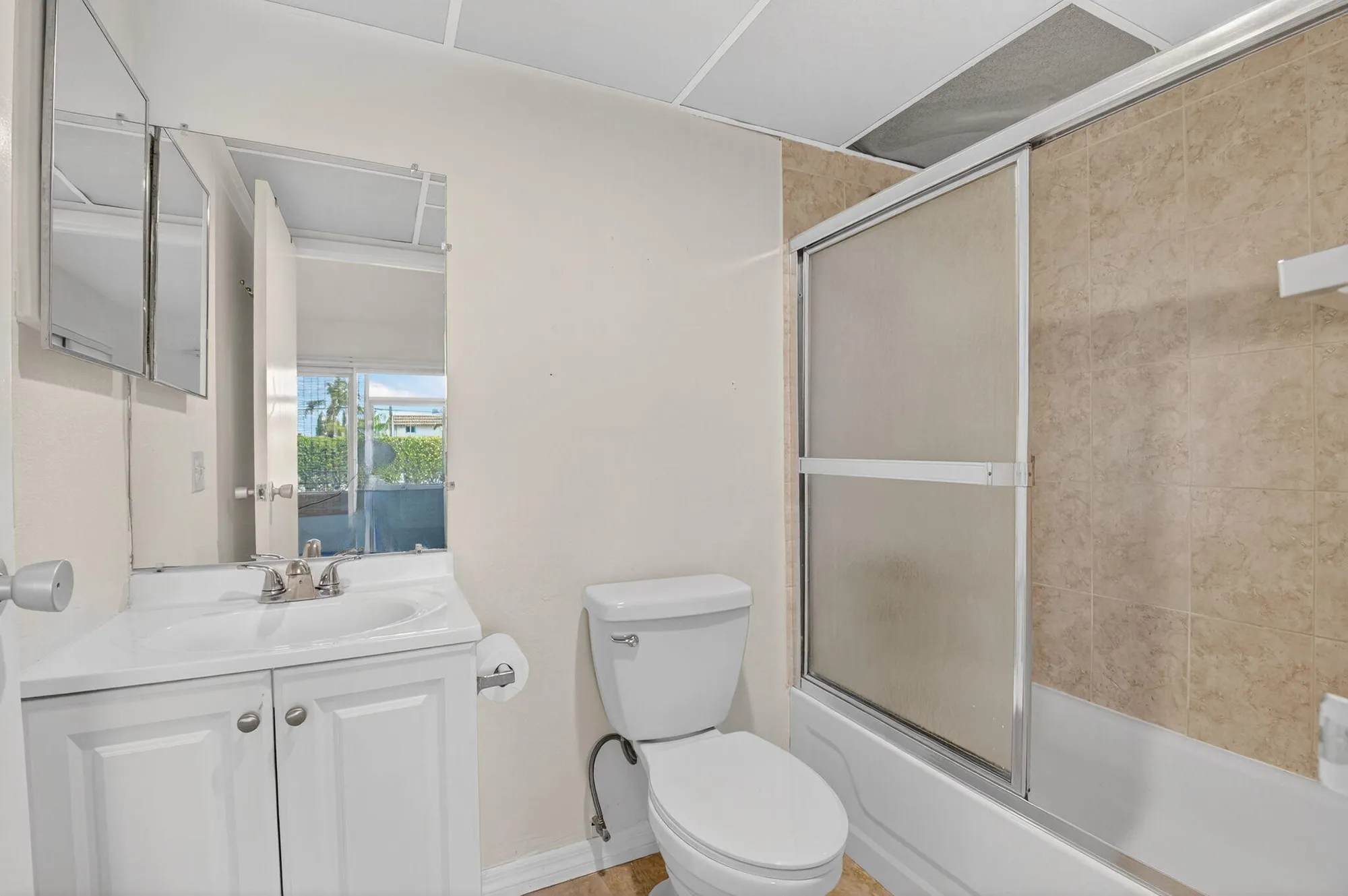 Property Slideshow image 16 of 42 | 51 flanders b b, Delray Beach, FL, 33484