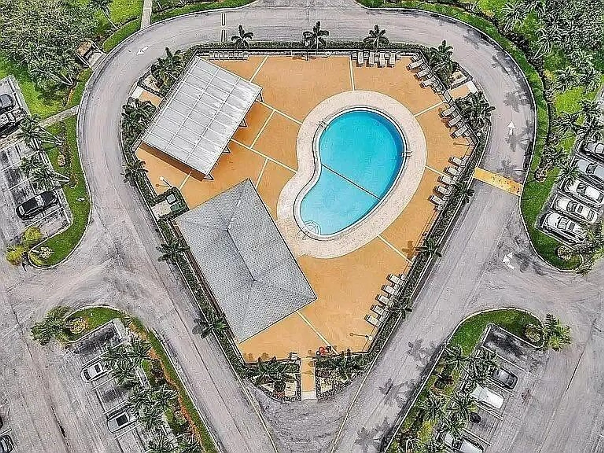 Property Slideshow image 6 of 7 | 1023 guildford b, Boca Raton, FL, 33434