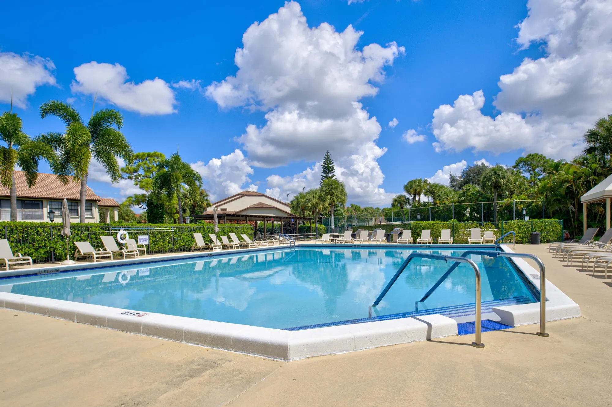 Property Slideshow image 33 of 39 | 3233 perimeter dr # 2511, Greenacres, FL, 33467
