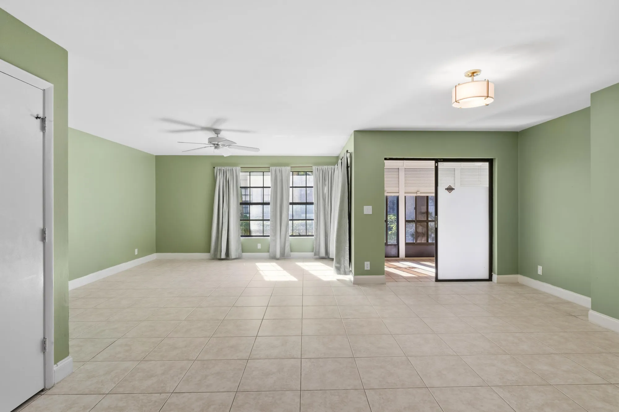 Property Slideshow image 9 of 39 | 3233 perimeter dr # 2511, Greenacres, FL, 33467
