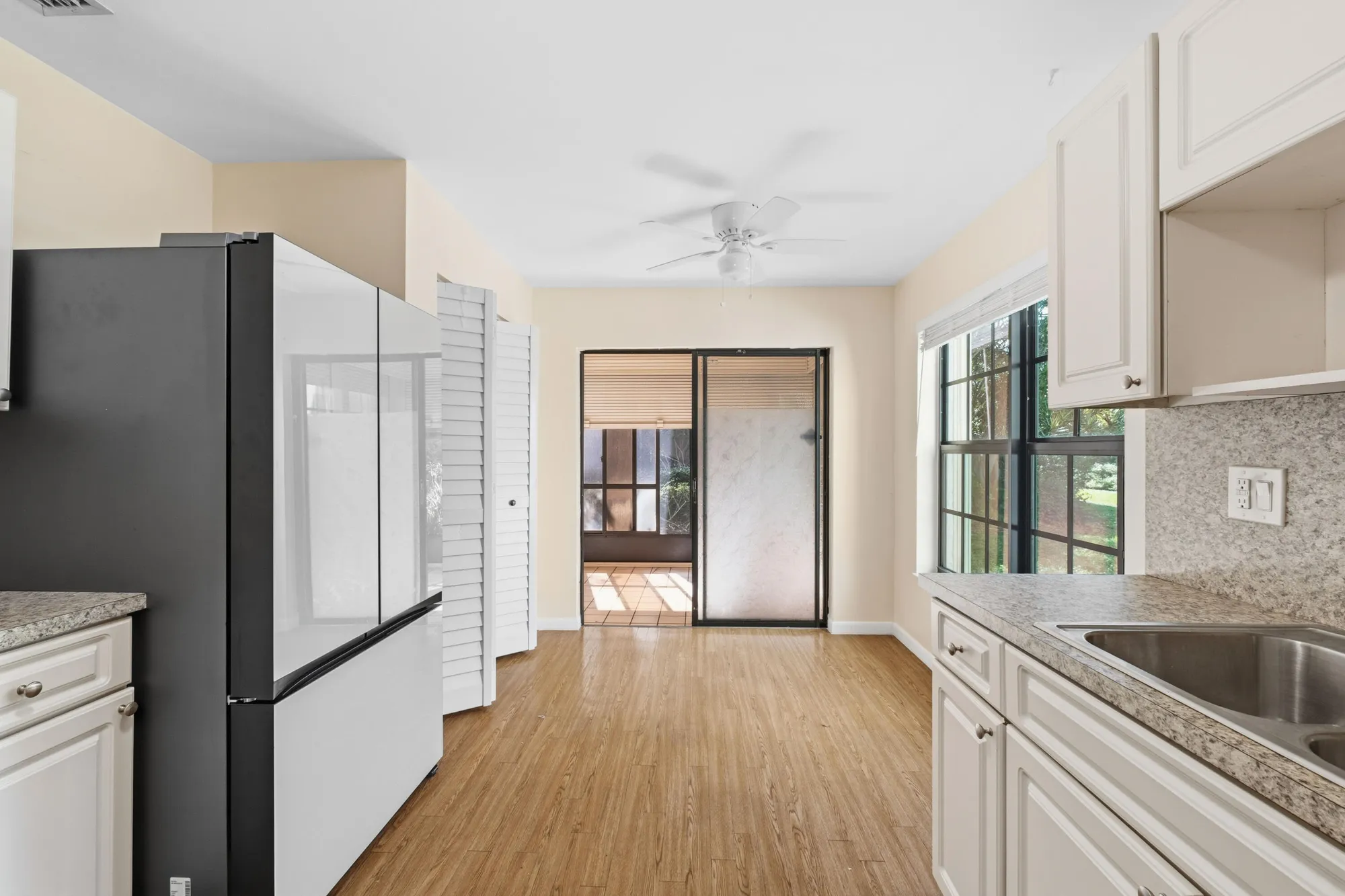 Property Slideshow image 6 of 39 | 3233 perimeter dr # 2511, Greenacres, FL, 33467