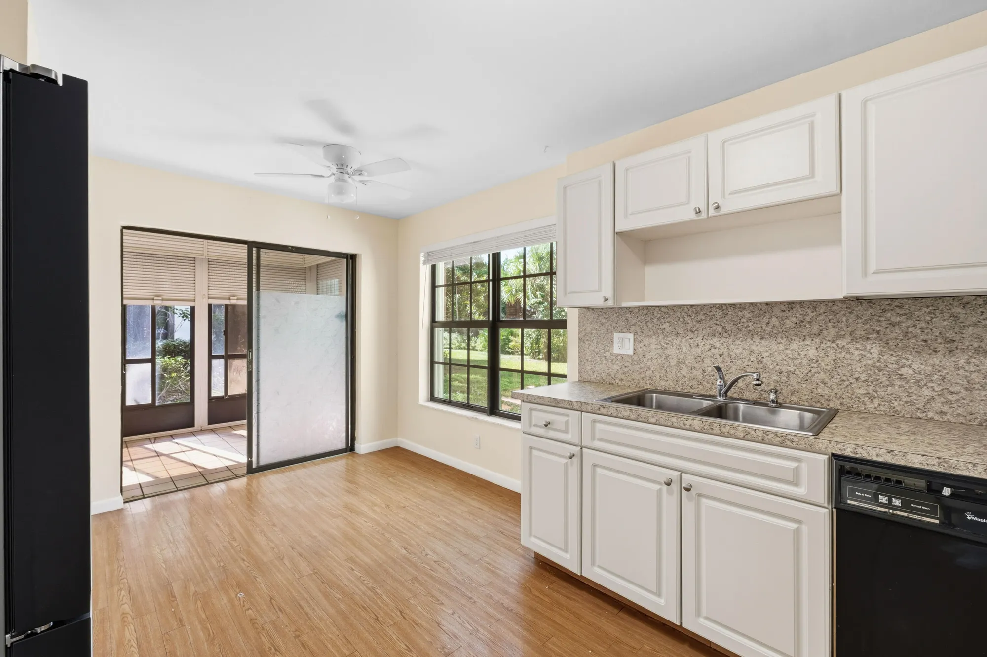 Property Slideshow image 5 of 39 | 3233 perimeter dr # 2511, Greenacres, FL, 33467