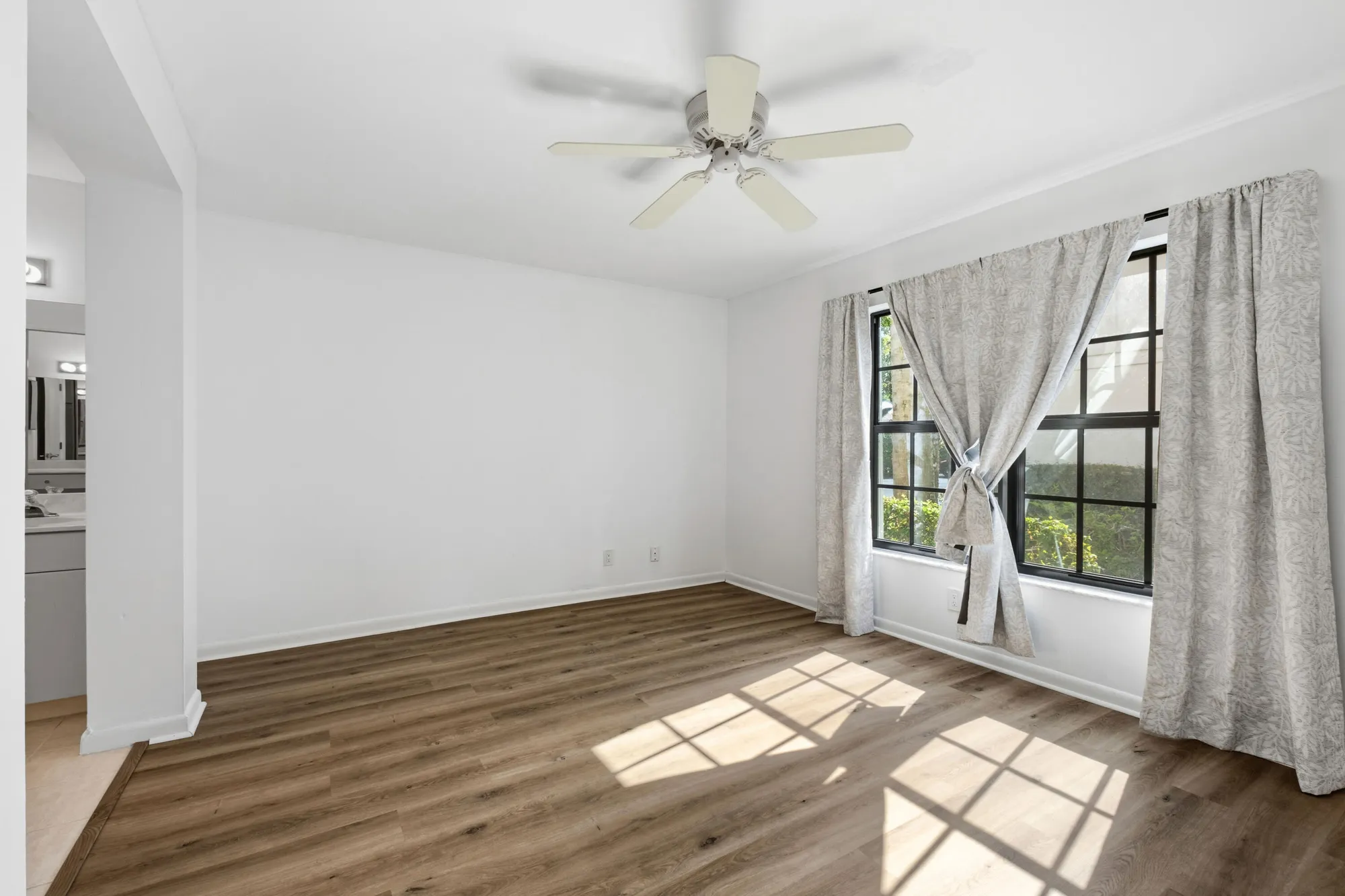 Property Slideshow image 11 of 39 | 3233 perimeter dr # 2511, Greenacres, FL, 33467