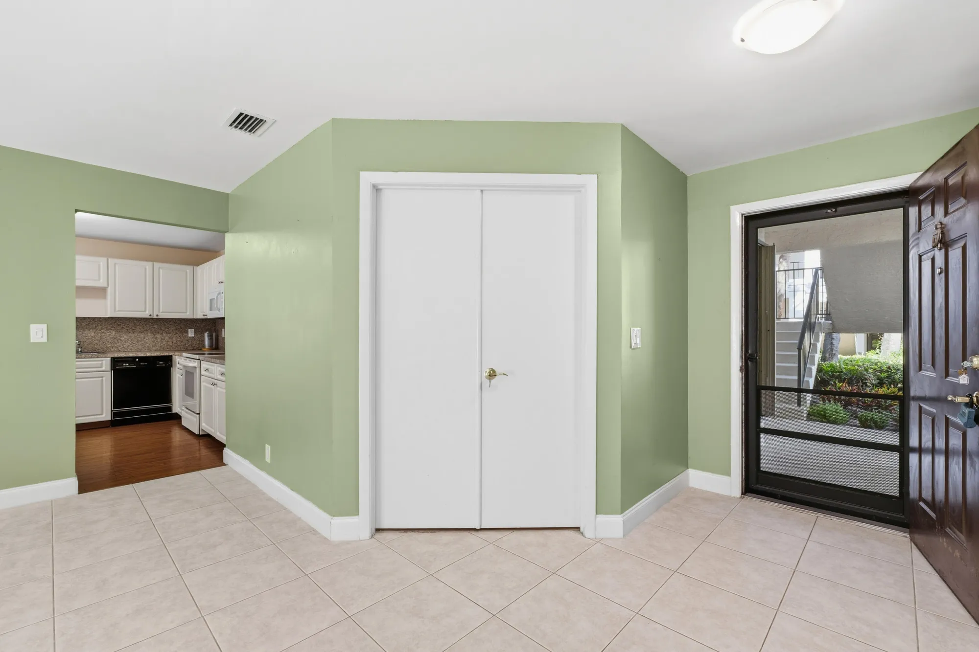 Property Slideshow image 17 of 39 | 3233 perimeter dr # 2511, Greenacres, FL, 33467