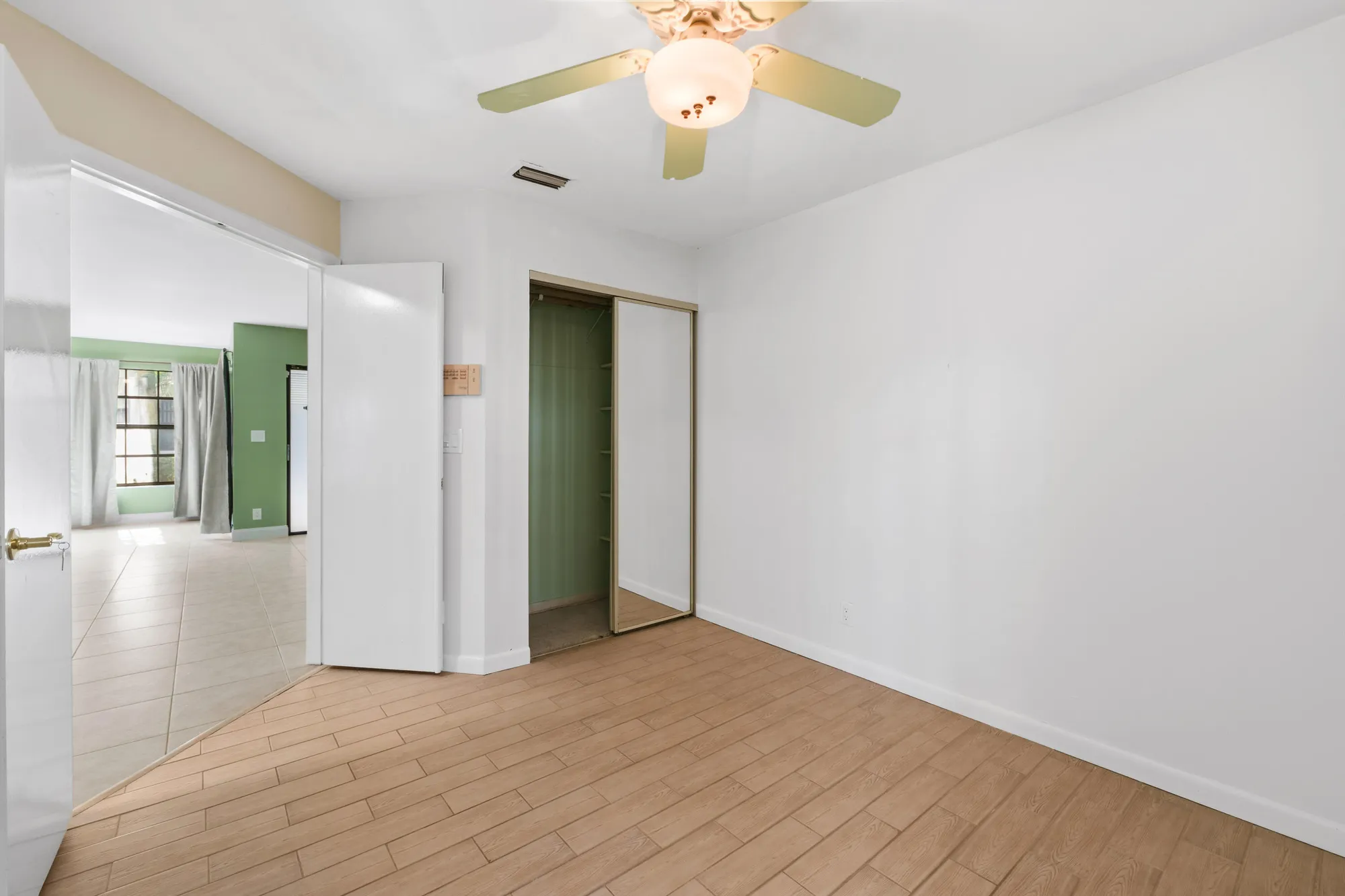 Property Slideshow image 19 of 39 | 3233 perimeter dr # 2511, Greenacres, FL, 33467