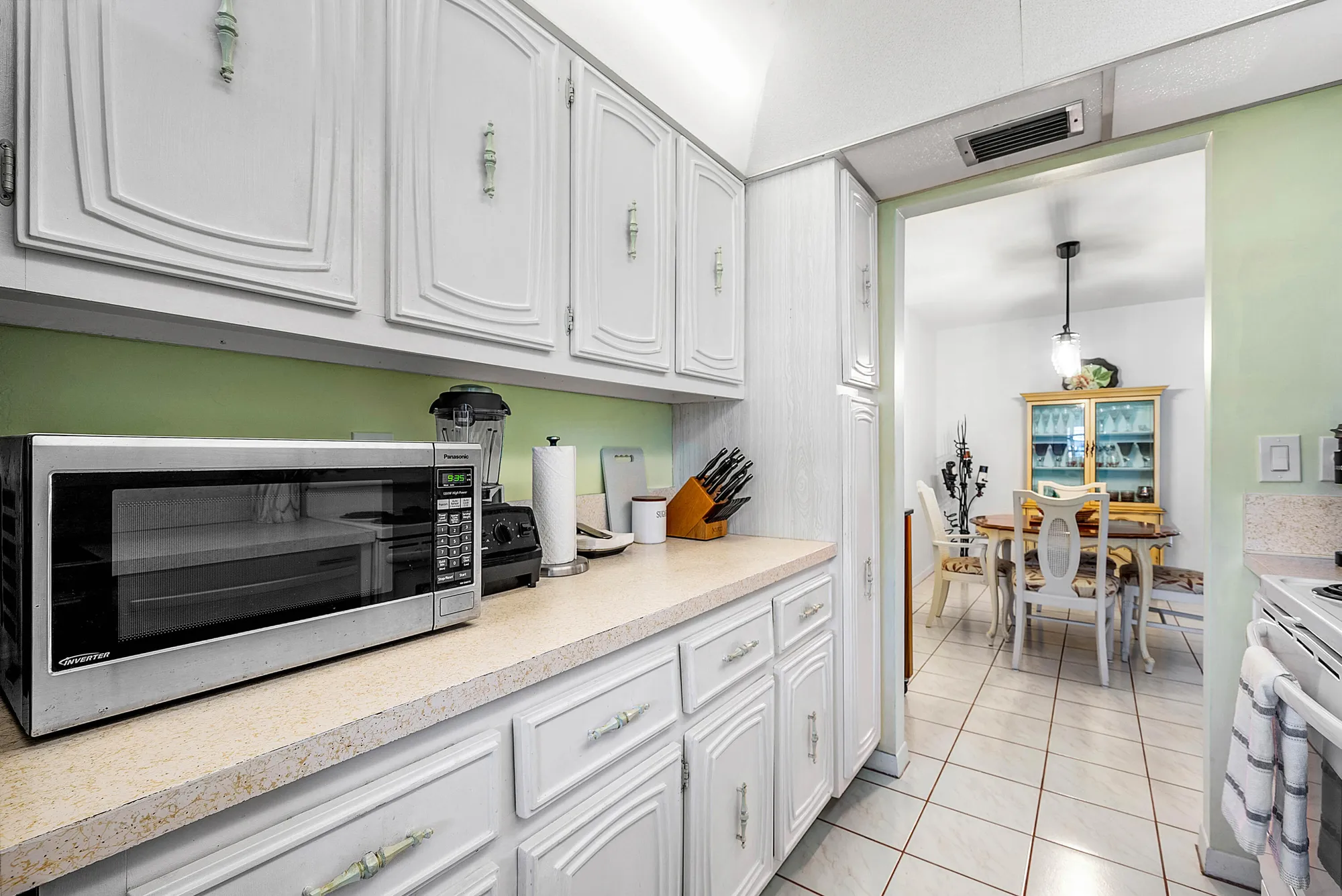 Property Slideshow image 13 of 29 | 1010 circle ter c, Delray Beach, FL, 33445