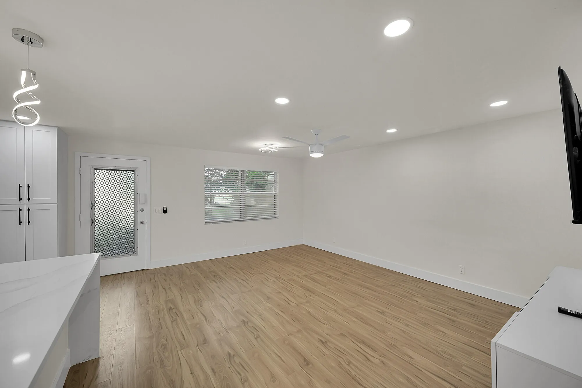 Property Slideshow image 6 of 32 | 582 flanders m, Delray Beach, FL, 33484