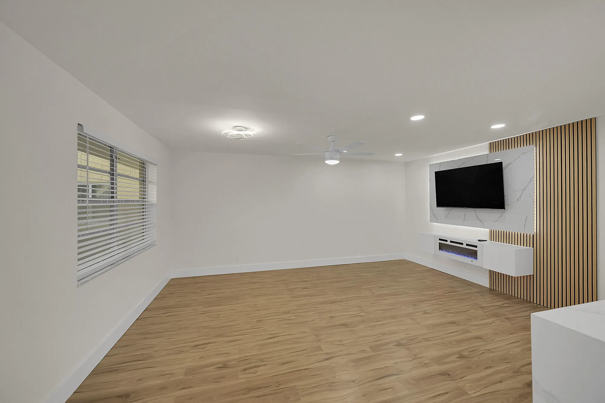 Property Slideshow image 7 of 32 | 582 flanders m, Delray Beach, FL, 33484