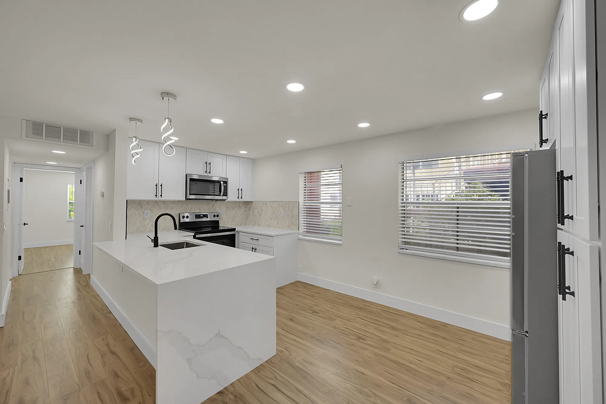 Property Slideshow image 8 of 32 | 582 flanders m, Delray Beach, FL, 33484