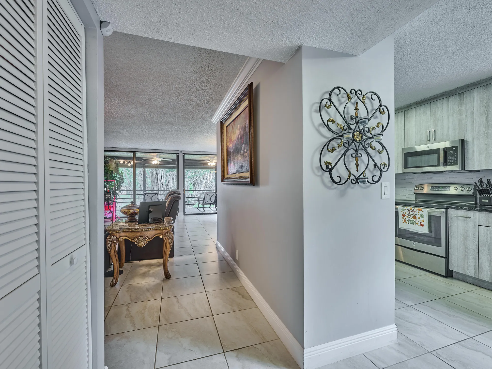 Property Slideshow image 10 of 71 | 11262 green lake dr apt 204, Boynton Beach, FL, 33437