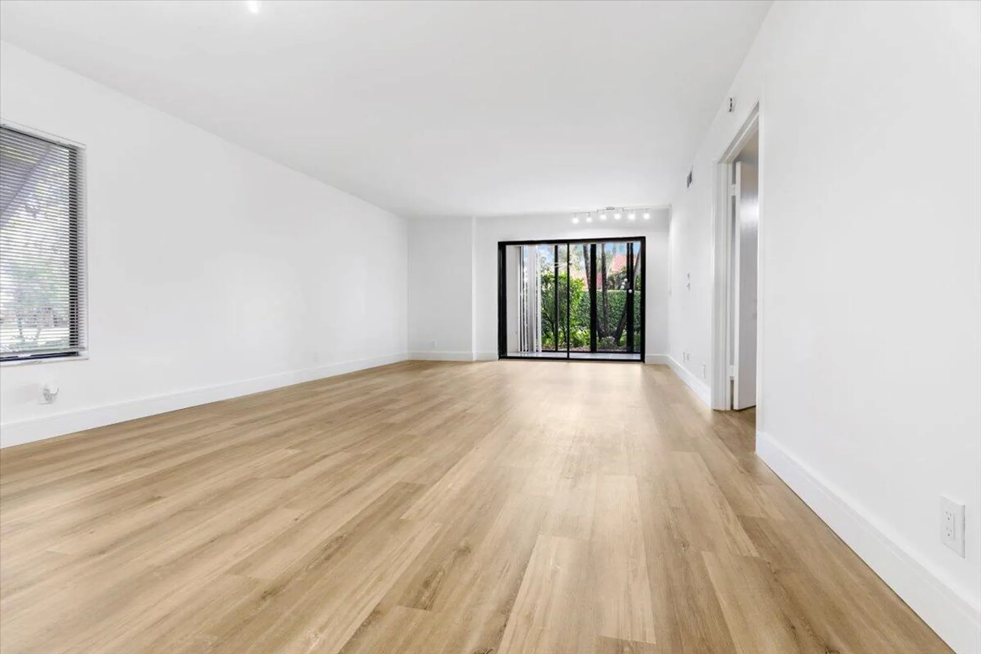 Property Slideshow image 3 of 49 | 10203 mangrove dr 101, Boynton Beach, FL, 33437