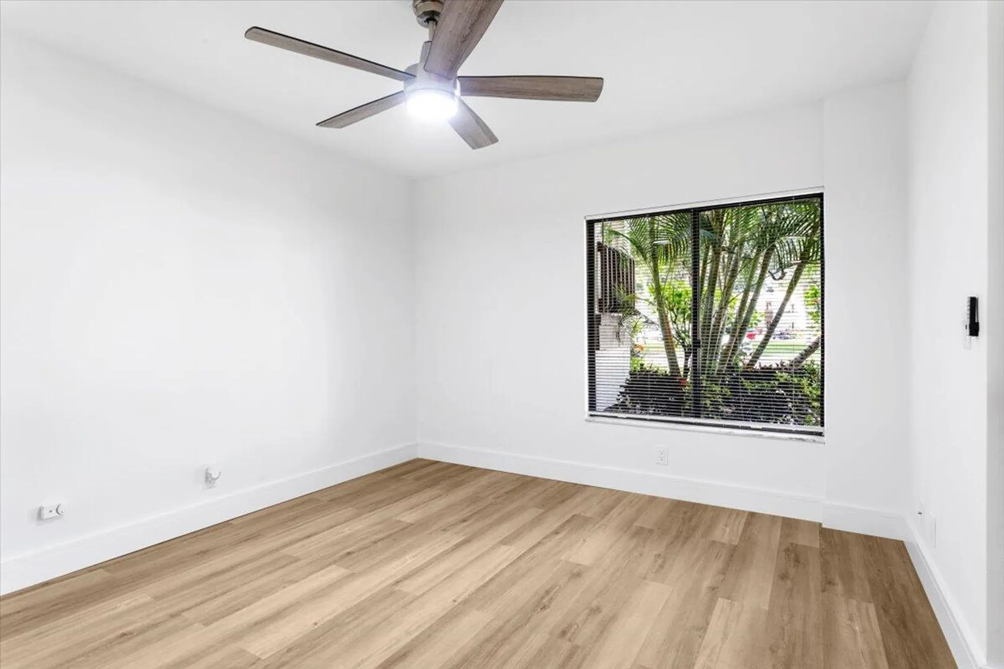 Property Slideshow image 22 of 49 | 10203 mangrove dr 101, Boynton Beach, FL, 33437