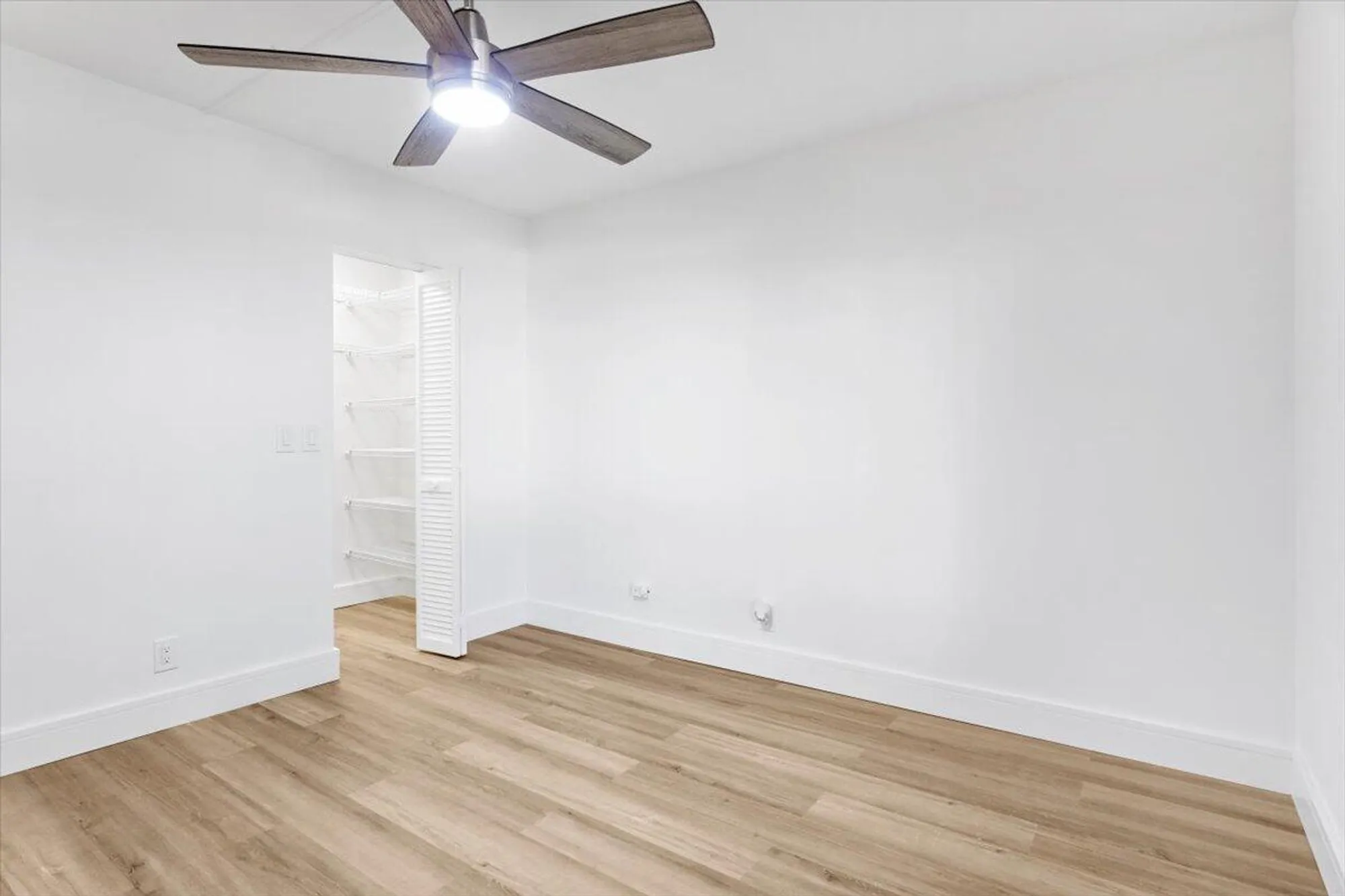 Property Slideshow image 24 of 49 | 10203 mangrove dr 101, Boynton Beach, FL, 33437