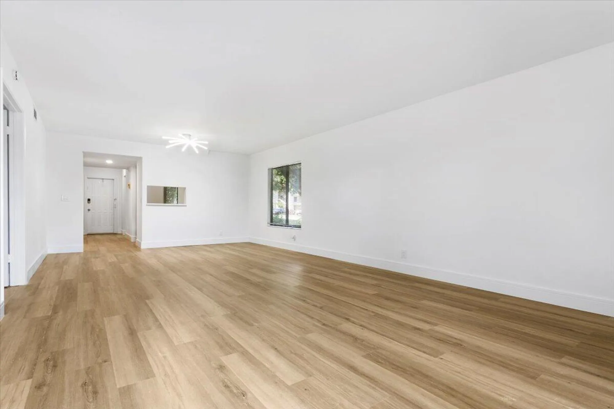 Property Slideshow image 29 of 49 | 10203 mangrove dr 101, Boynton Beach, FL, 33437