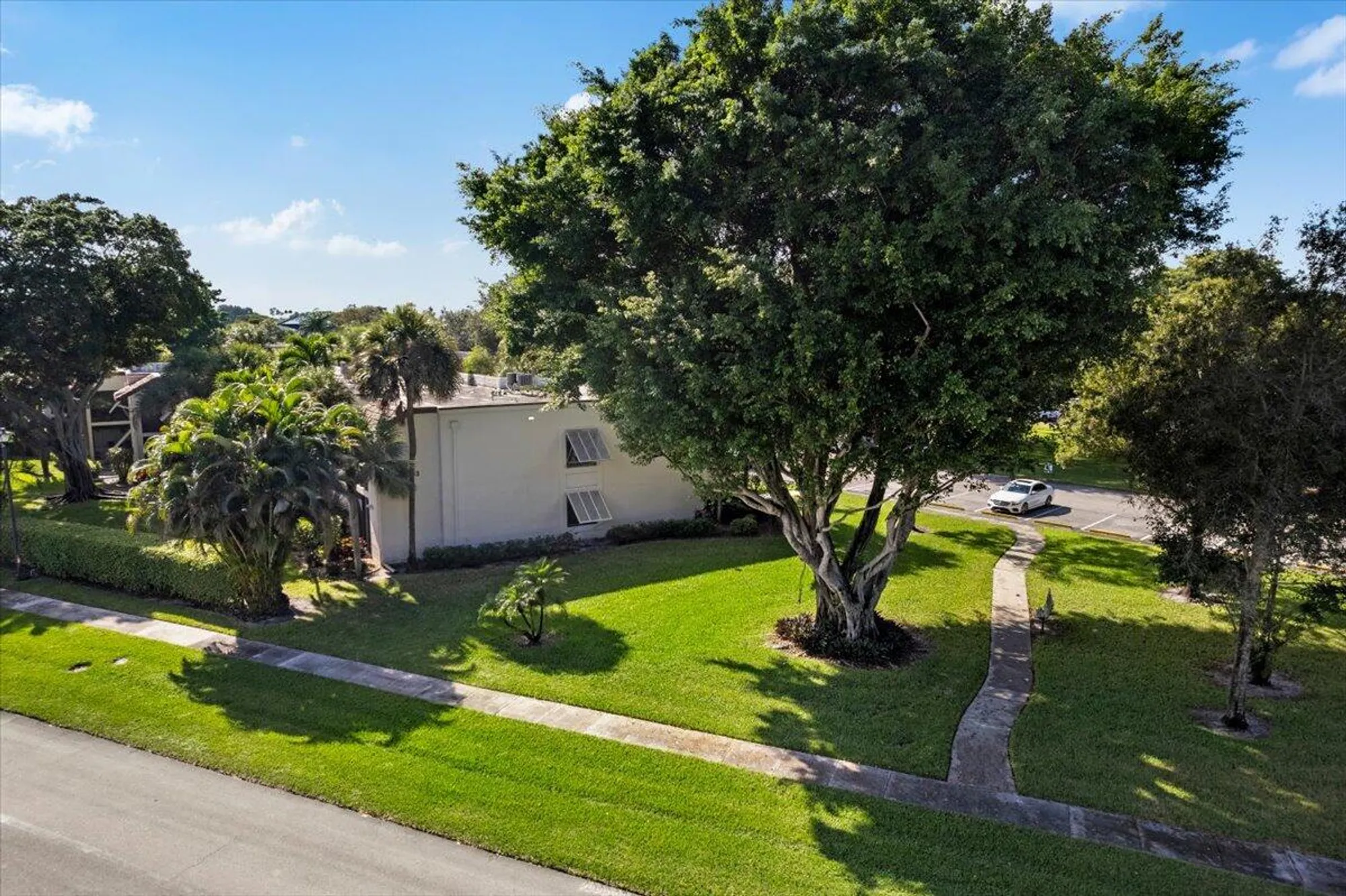 Property Slideshow image 34 of 49 | 10203 mangrove dr 101, Boynton Beach, FL, 33437