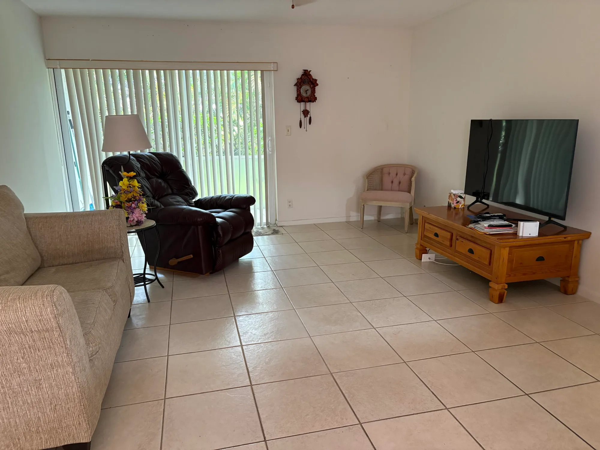 Property Slideshow image 4 of 12 | 26 golfs edge d, West Palm Beach, FL, 33417