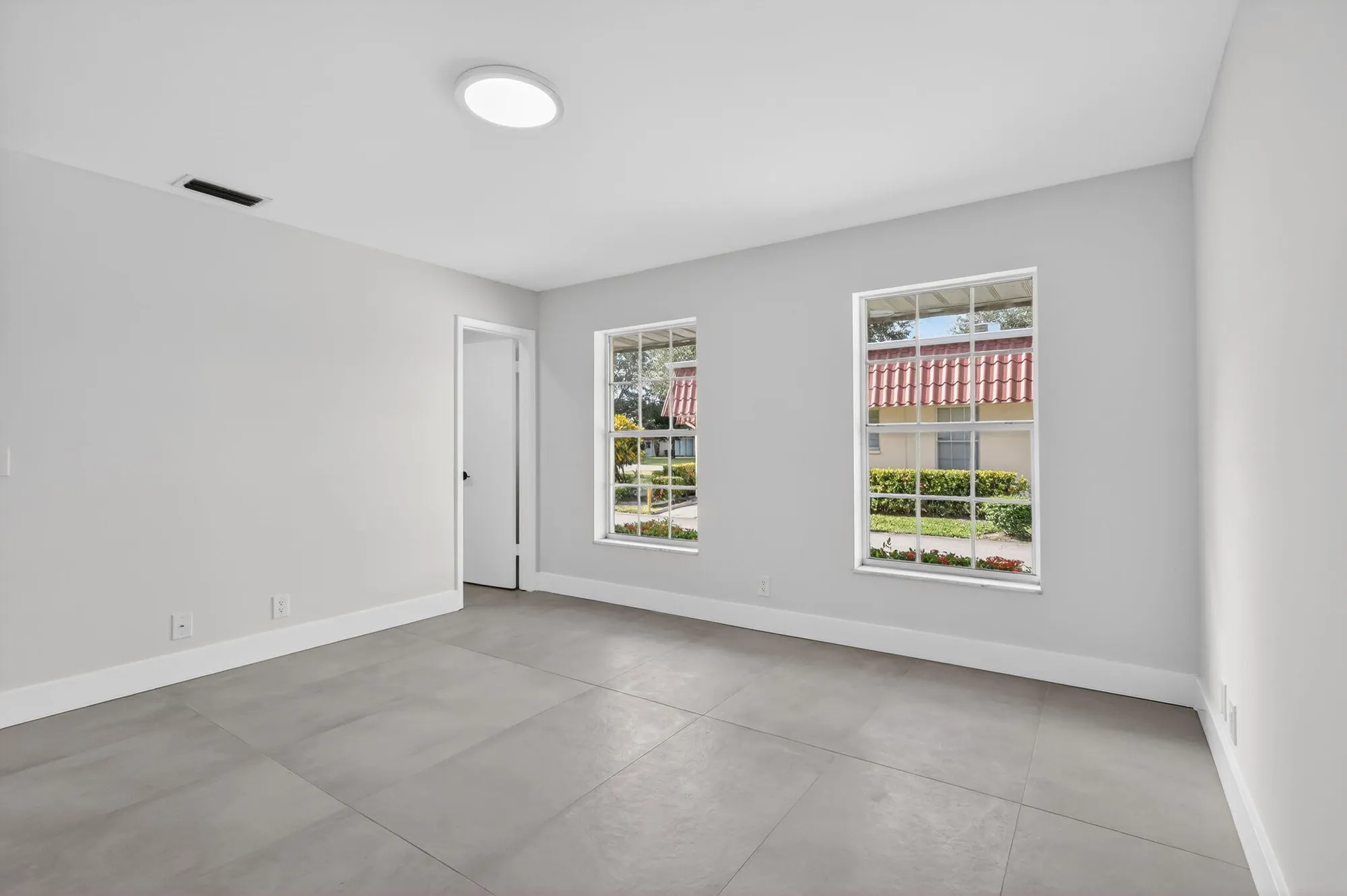 Property Slideshow image 22 of 36 | 846 salem ln, Lake Worth, FL, 33467