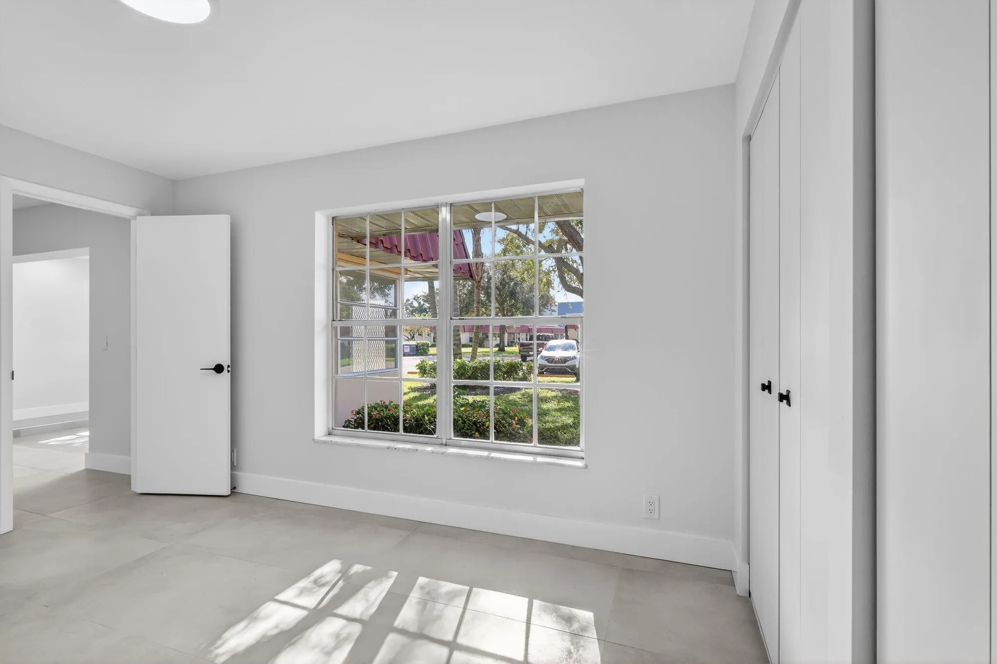 Property Slideshow image 27 of 36 | 846 salem ln, Lake Worth, FL, 33467