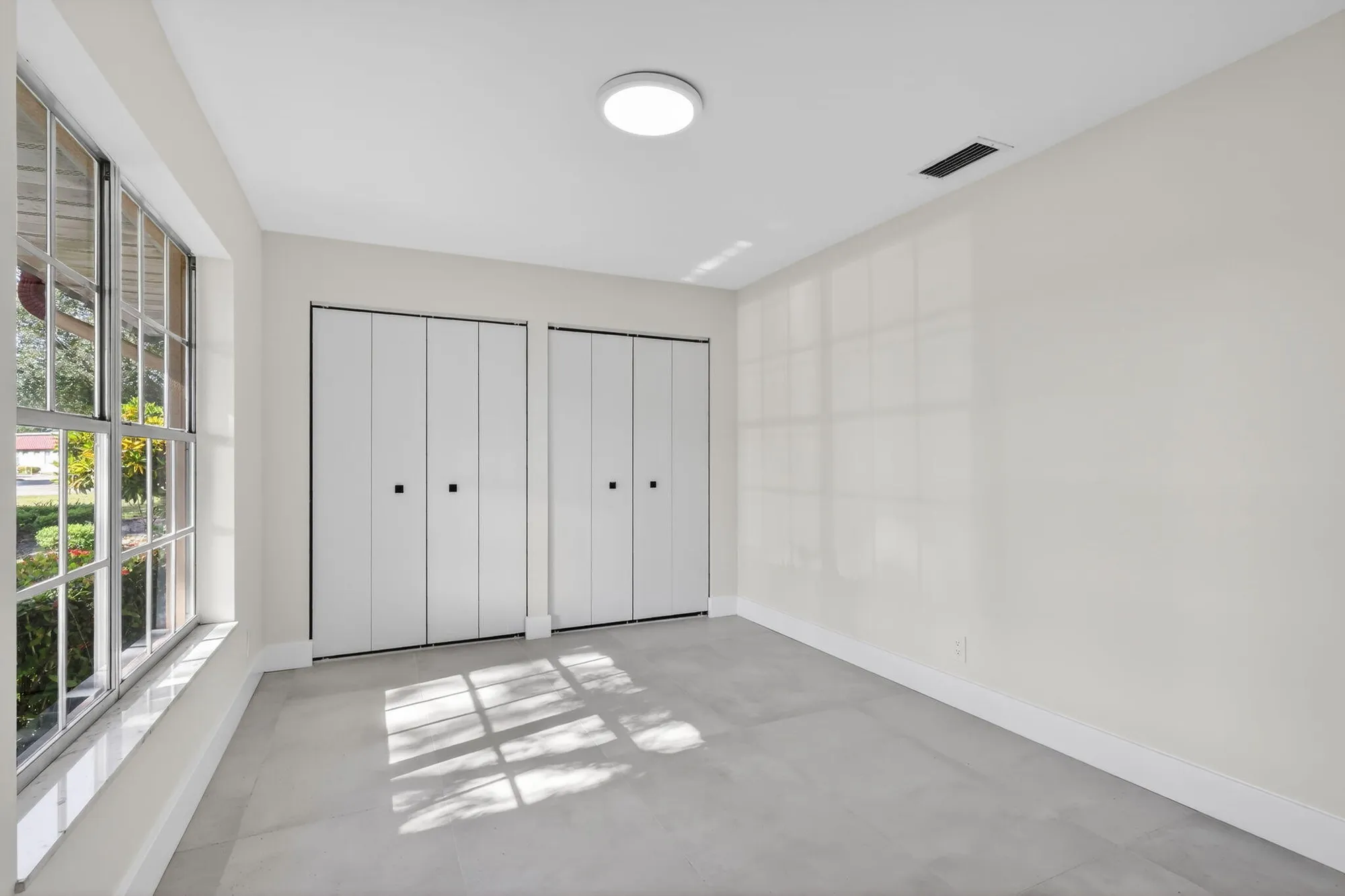 Property Slideshow image 26 of 36 | 846 salem ln, Lake Worth, FL, 33467