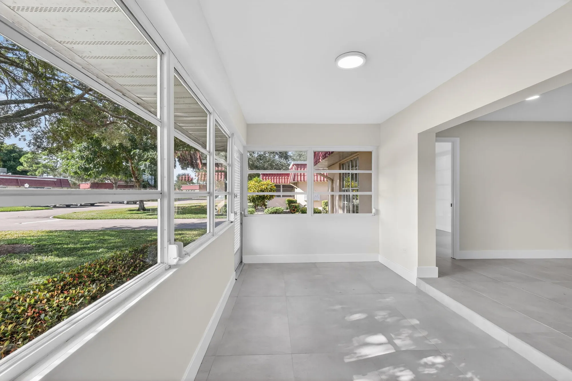 Property Slideshow image 17 of 36 | 846 salem ln, Lake Worth, FL, 33467