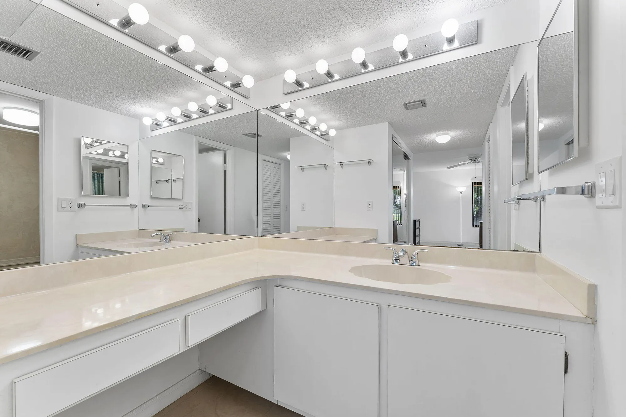 Property Slideshow image 24 of 29 | 11234 green lake dr apt 201, Boynton Beach, FL, 33437