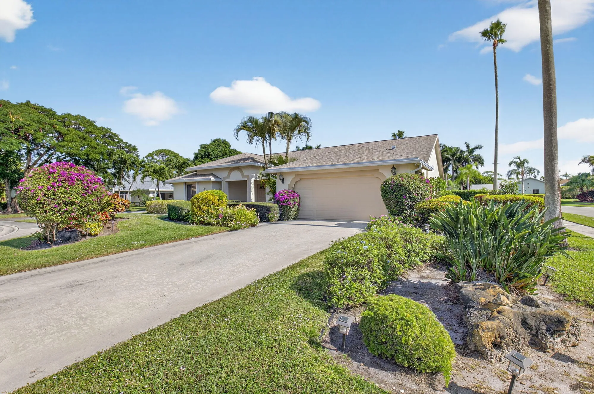 Property Slideshow image 3 of 85 | 2905 riviera dr, Delray Beach, FL, 33445