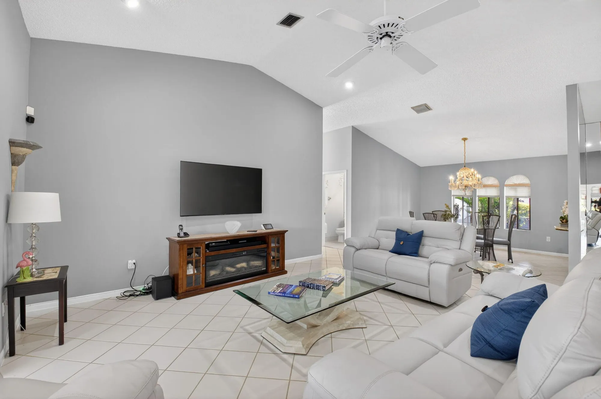 Property Slideshow image 9 of 85 | 2905 riviera dr, Delray Beach, FL, 33445